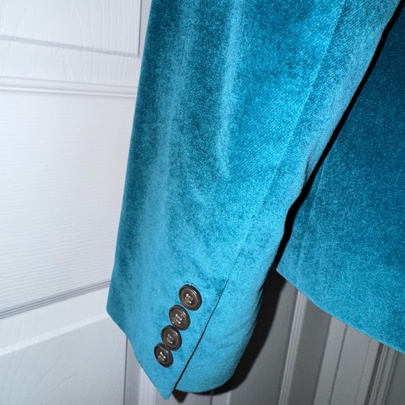 Vintage Talbots Blue Velvet Blazer with Notched Lapels - Picture 4 of 7